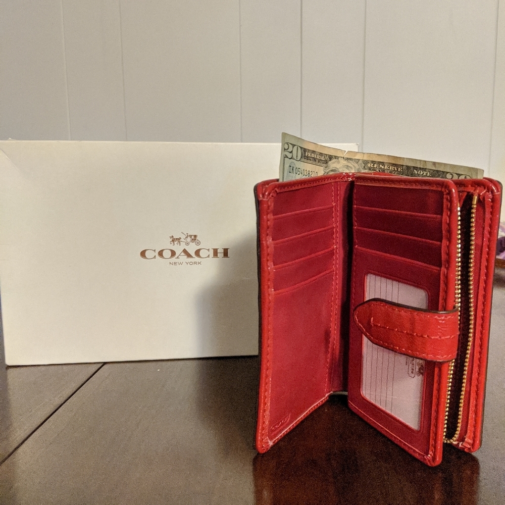 BRAND NEW Coach Wallet